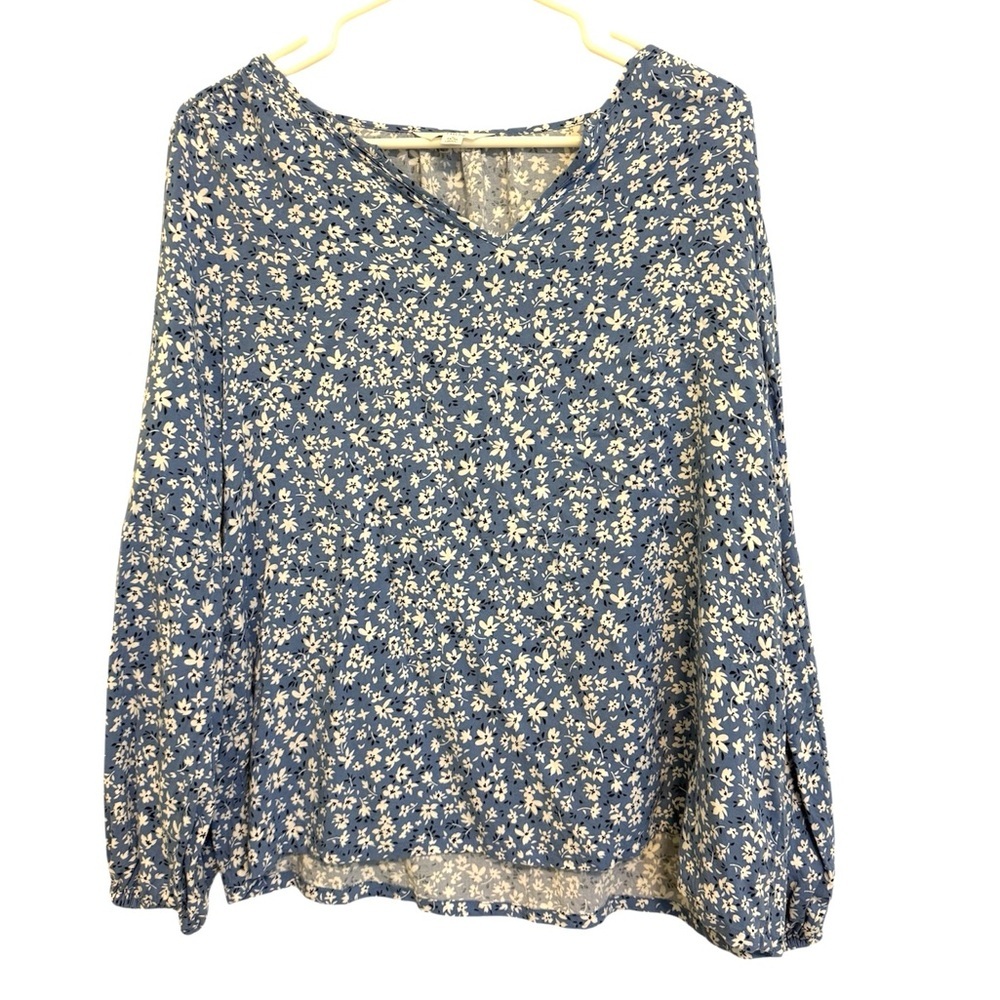 2/$15 Time and Tru Blue Floral Long Sleeve Blouse | Small (4–6)